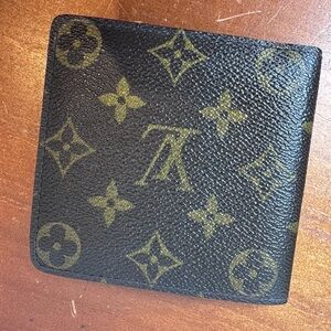 Louis Vuitton Monogram Portefeuille
Marco Bifold Wallet